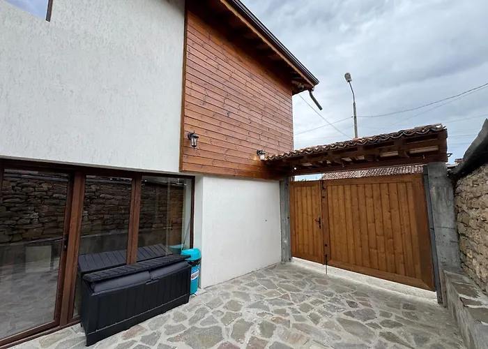 петропавловската къща Lyaskovets