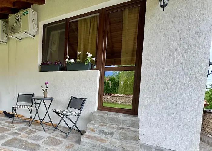 Hostel петропавловската къща *